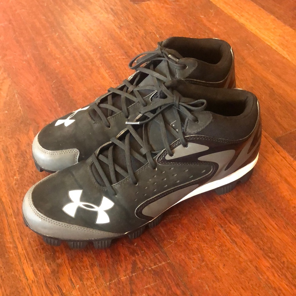 Reduced-well below market. EXCELLENT CONDITION